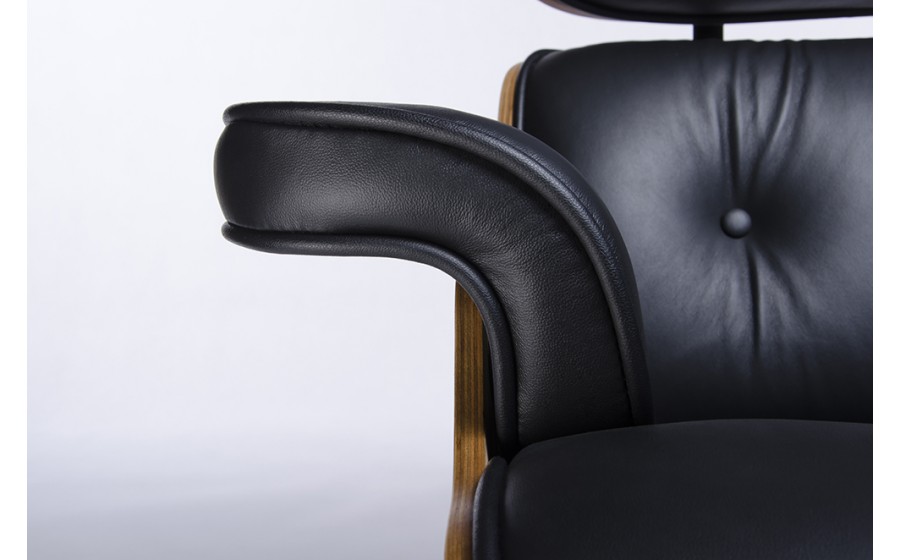 Fotel LOUNGE czarny z podnóżkiem  - skóra naturalna, sklejka różana