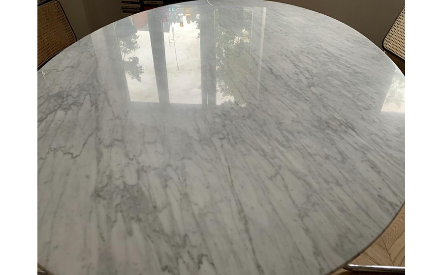 Stół TULIP ELLIPSE MARBLE CARRARA biały - blat owalny marmurowy, metal