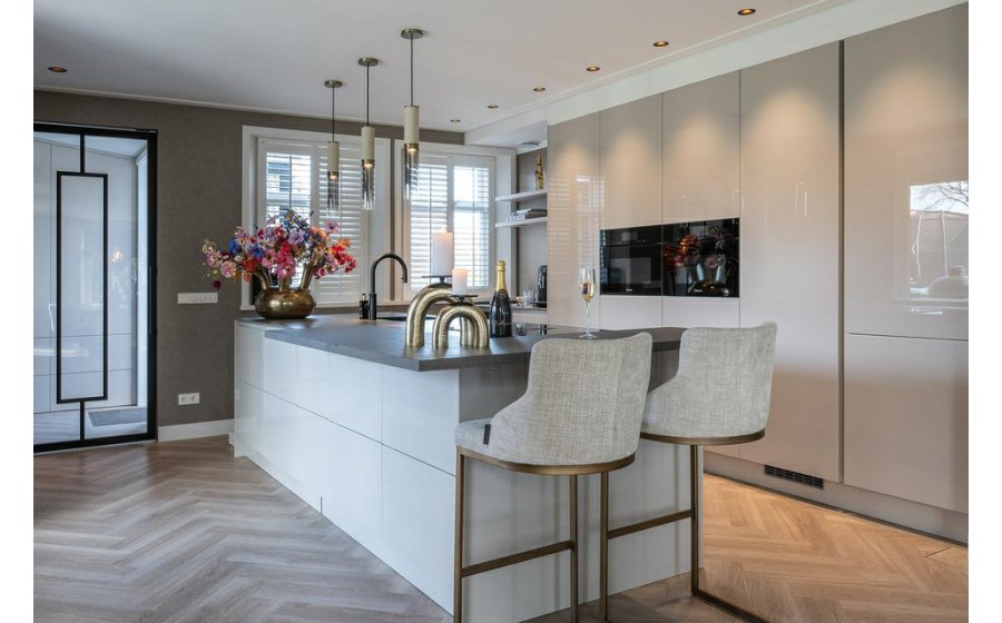 RICHMOND zestaw 2 krzeseł barowych BOLTON - tkanina, złota podstawa