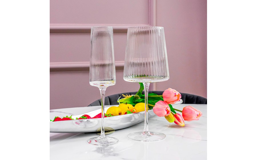 KARE komplet 4 kieliszków do wina RIFFLE  760 ml