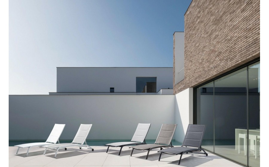 BIZZOTTO leżak ogrodowy CLEOPAS antracyt