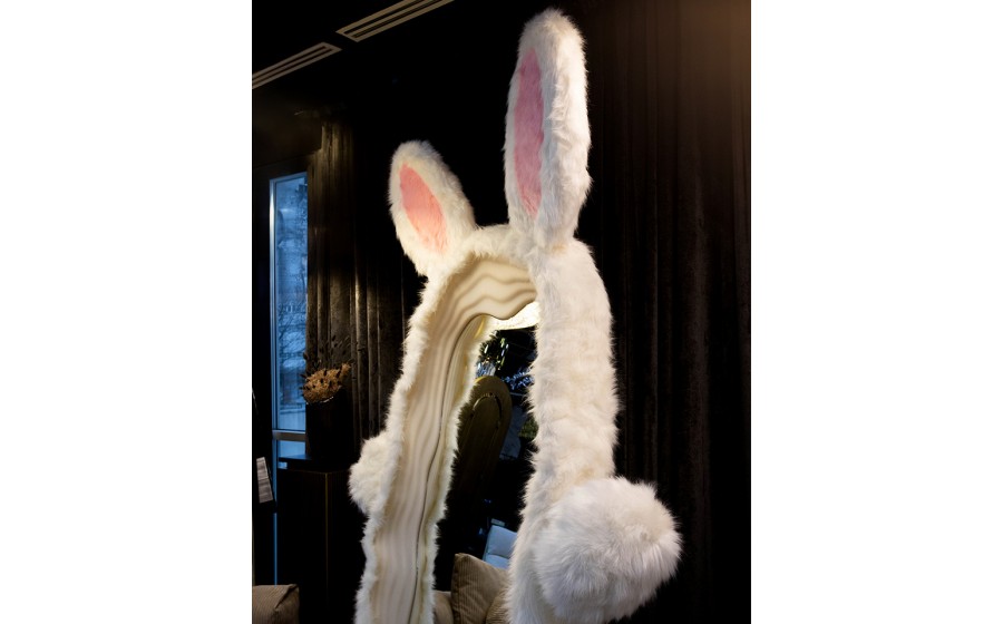copy of Lustro stojące BUNNY z oświetleniem LED  240x150 cm